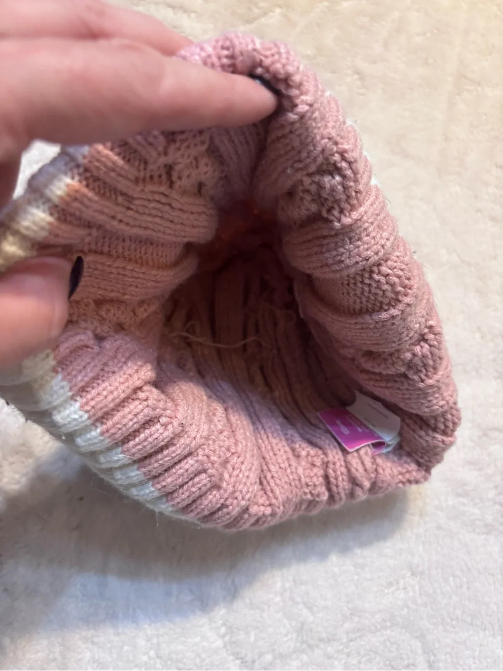 Disney Kids Hat 2T-5T Minnie Mouse Cable Knit Beanie Pink and White